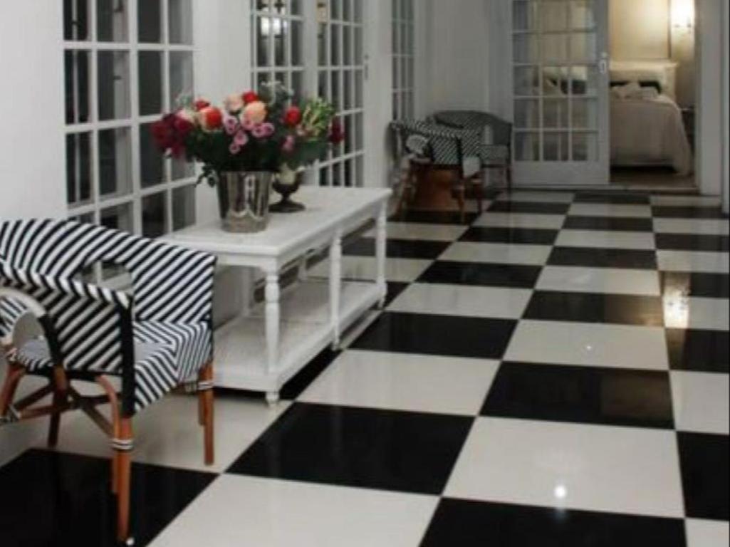 La Belle Guest House Bloemfontein Ngoại thất bức ảnh