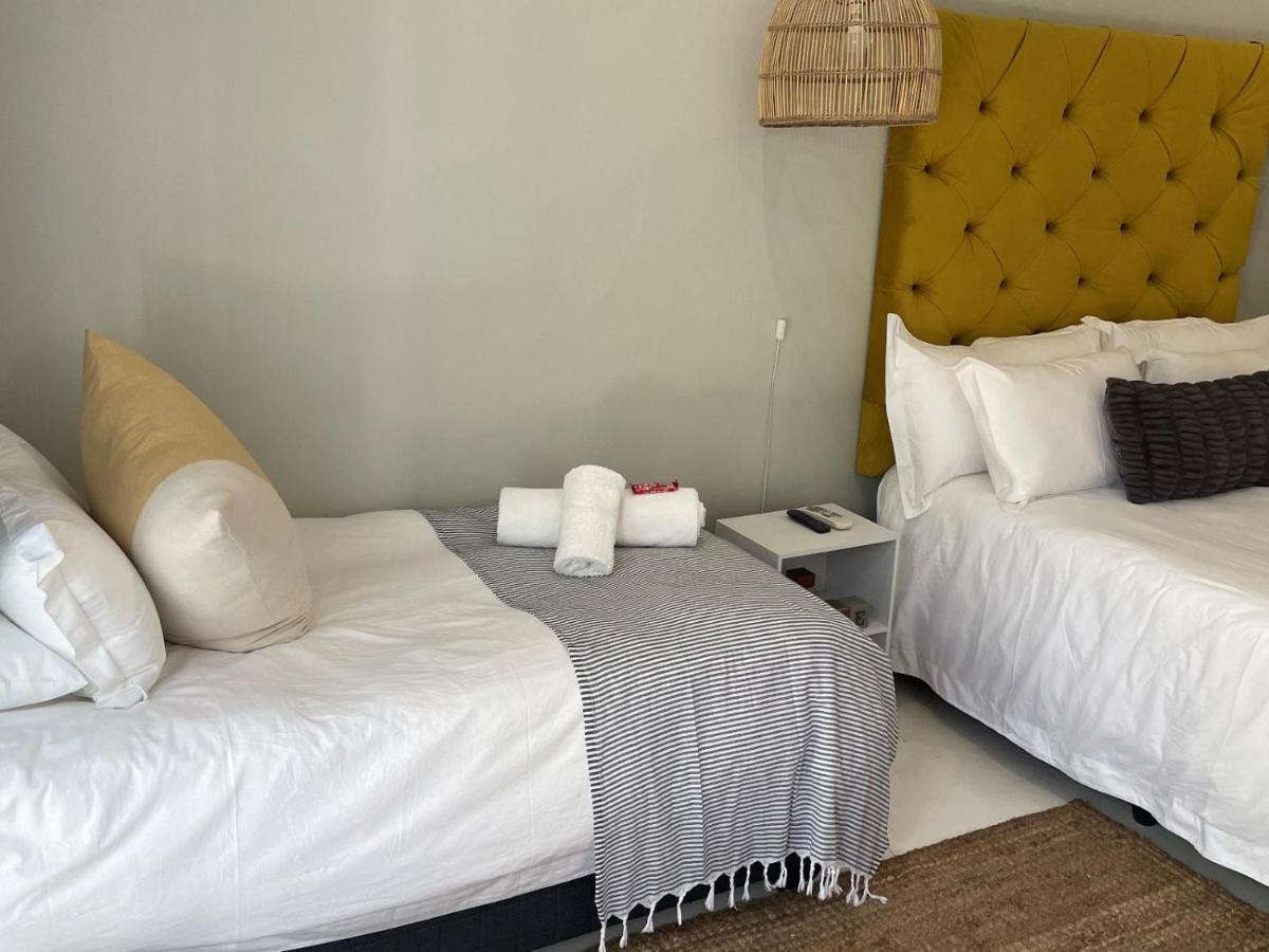 La Belle Guest House Bloemfontein Phòng bức ảnh